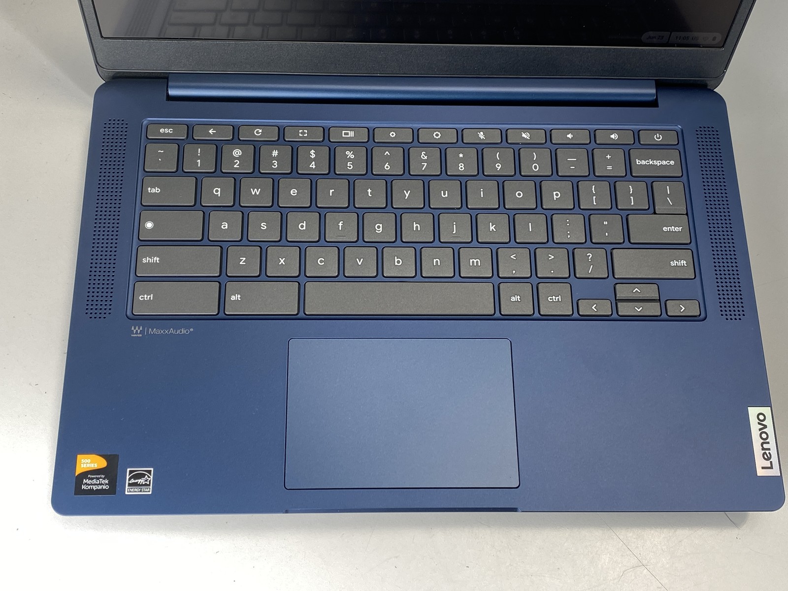 Lenovo Laptop IP Slim 3 Chrome 14M868 14″ MediaTek Kompanio 520 64GB- Abyss Blue