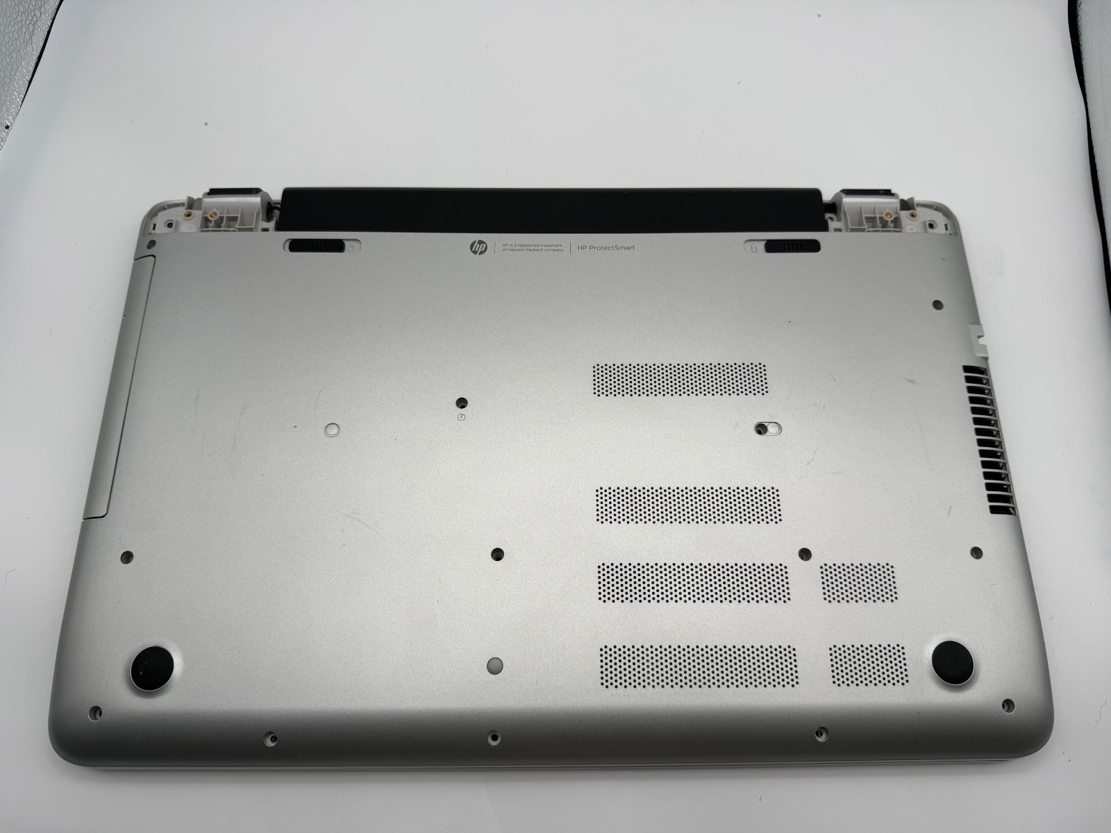 HP Pavilion 17T-F000 17.3″ Laptop i3-4005U Please Read Description