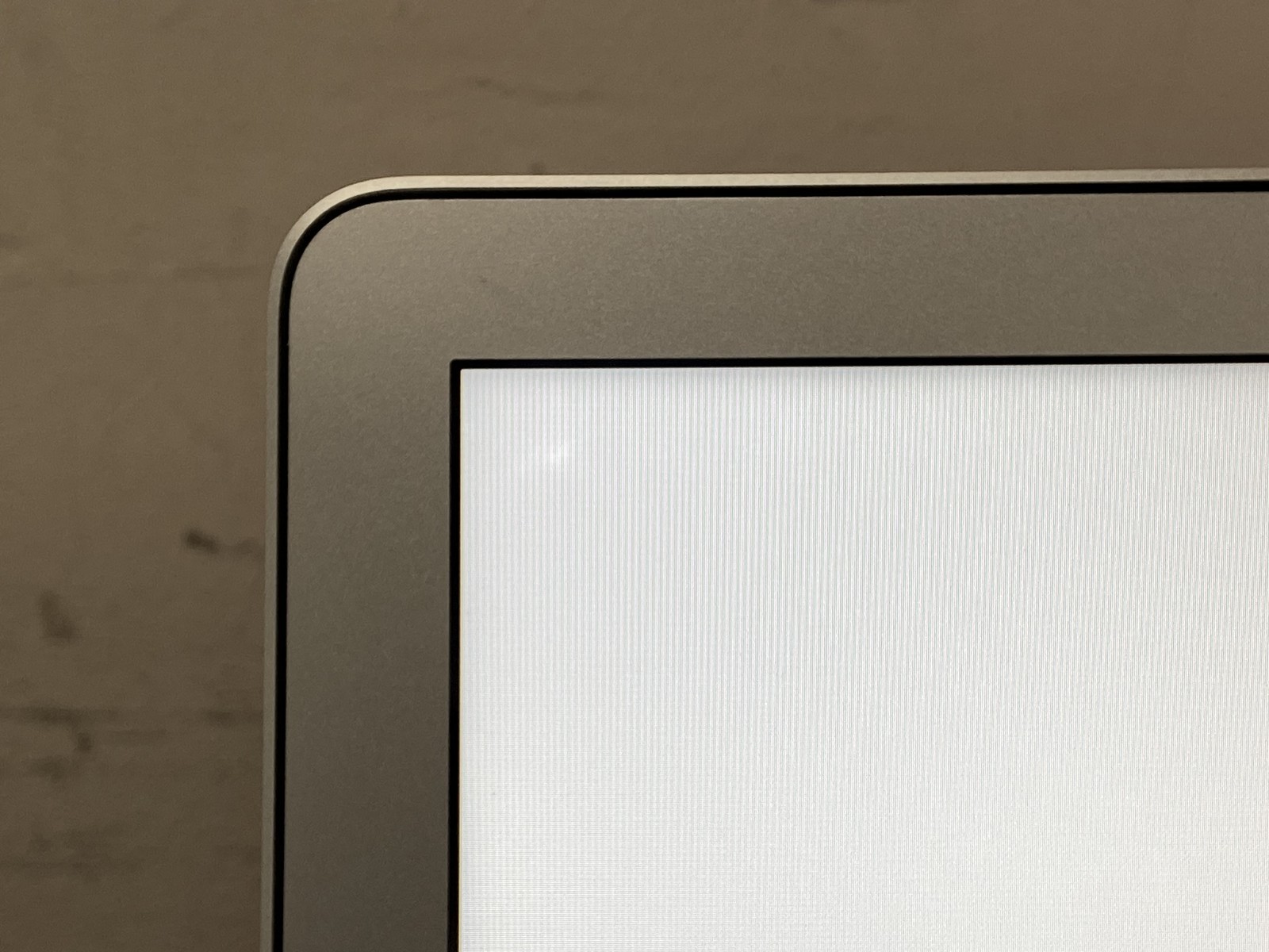 Apple MacBook Air 2017 A1466 13.3″ i5-5350U 8GB RAM 128GB SSD *Read* – CLP42A