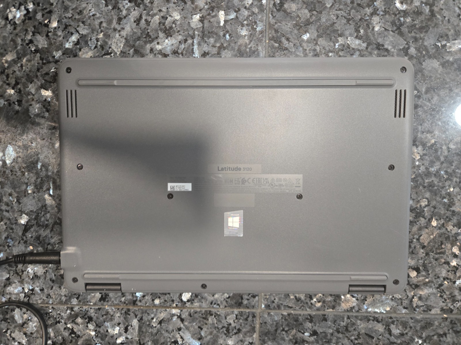 DELL LATITUDE 3120 FOR PARTS OR REPAIR / INTEL CELERON N5100, 4GB RAM
