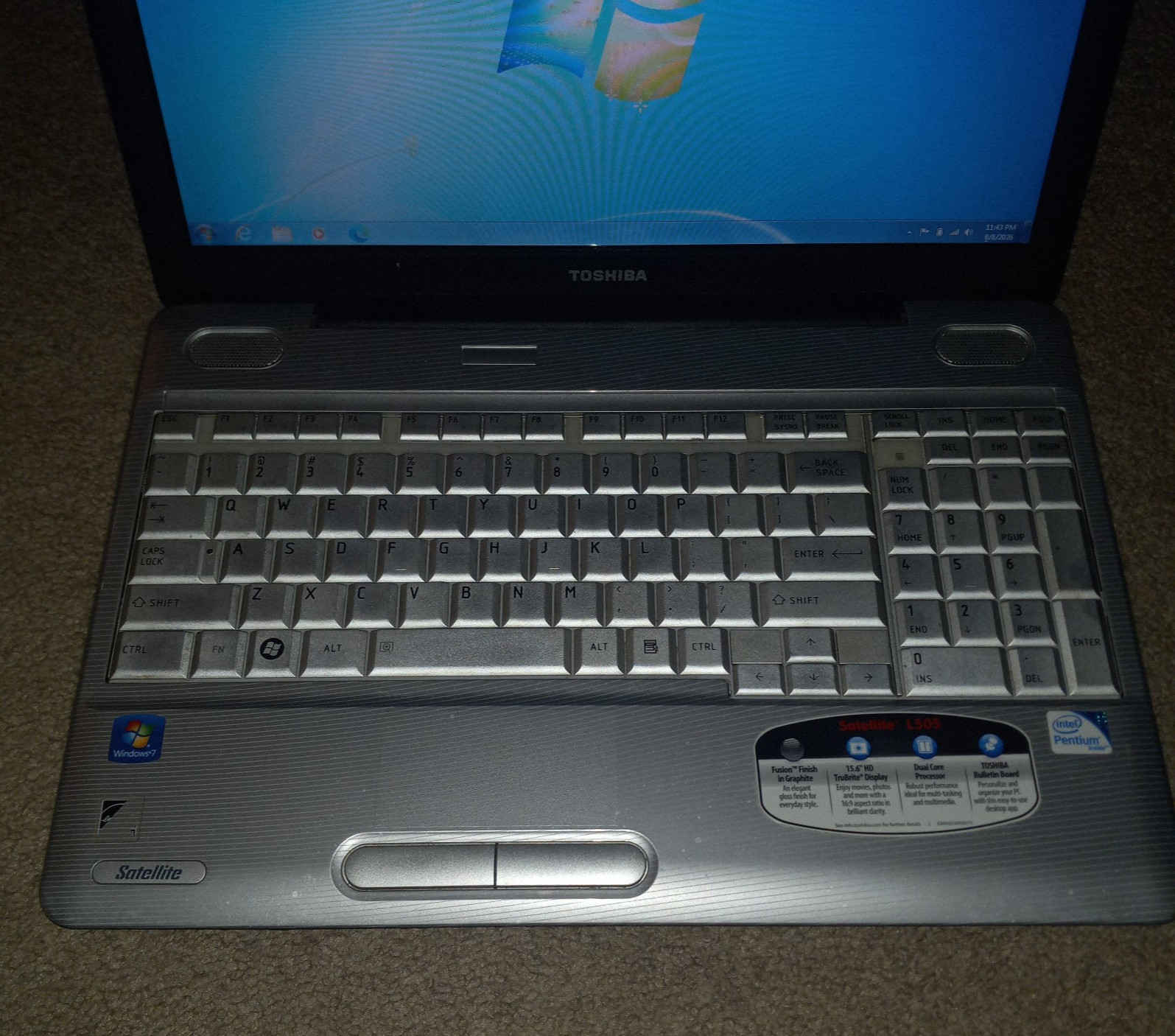 Toshiba Satellite L505-ES5018 Pentium Dual Core T4400 2.20GHz Laptop