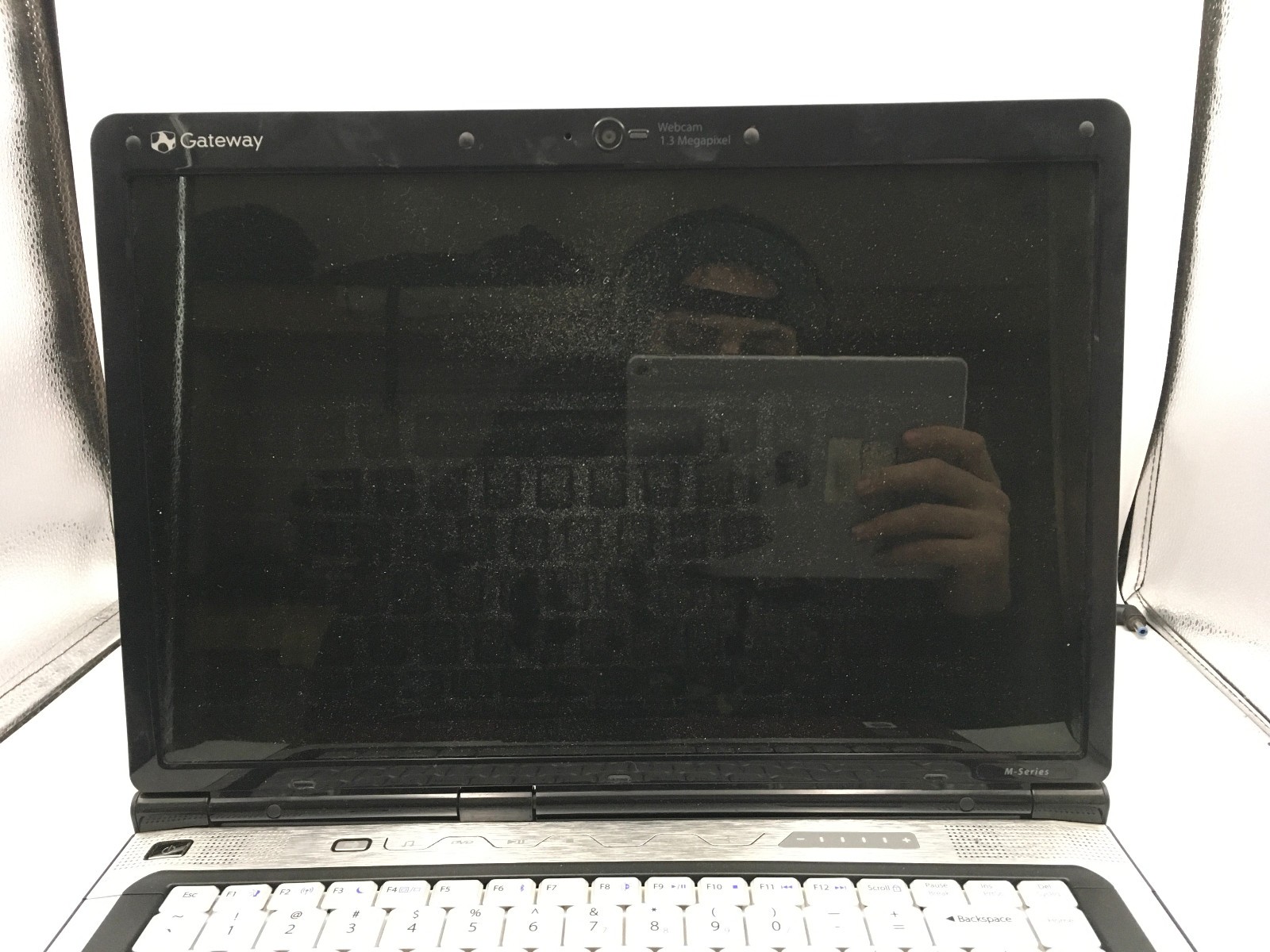 GATEWAY M SERIES SA1 – FOR PARTS/MISSING COMPONENTS – NO CPU – NO RAM – READ -BB