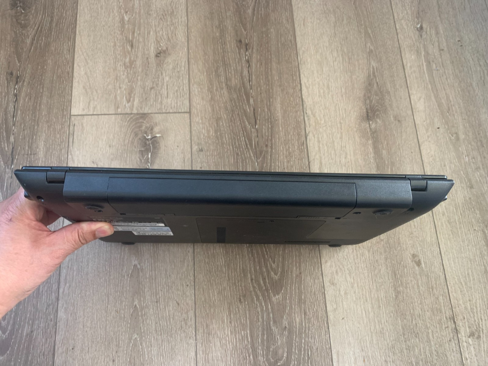 Samsung NP300E5A-A02UB 15.6″ Intel Core i3-2350M 2.30GHz 6GB RAM 320GB HDD Win10