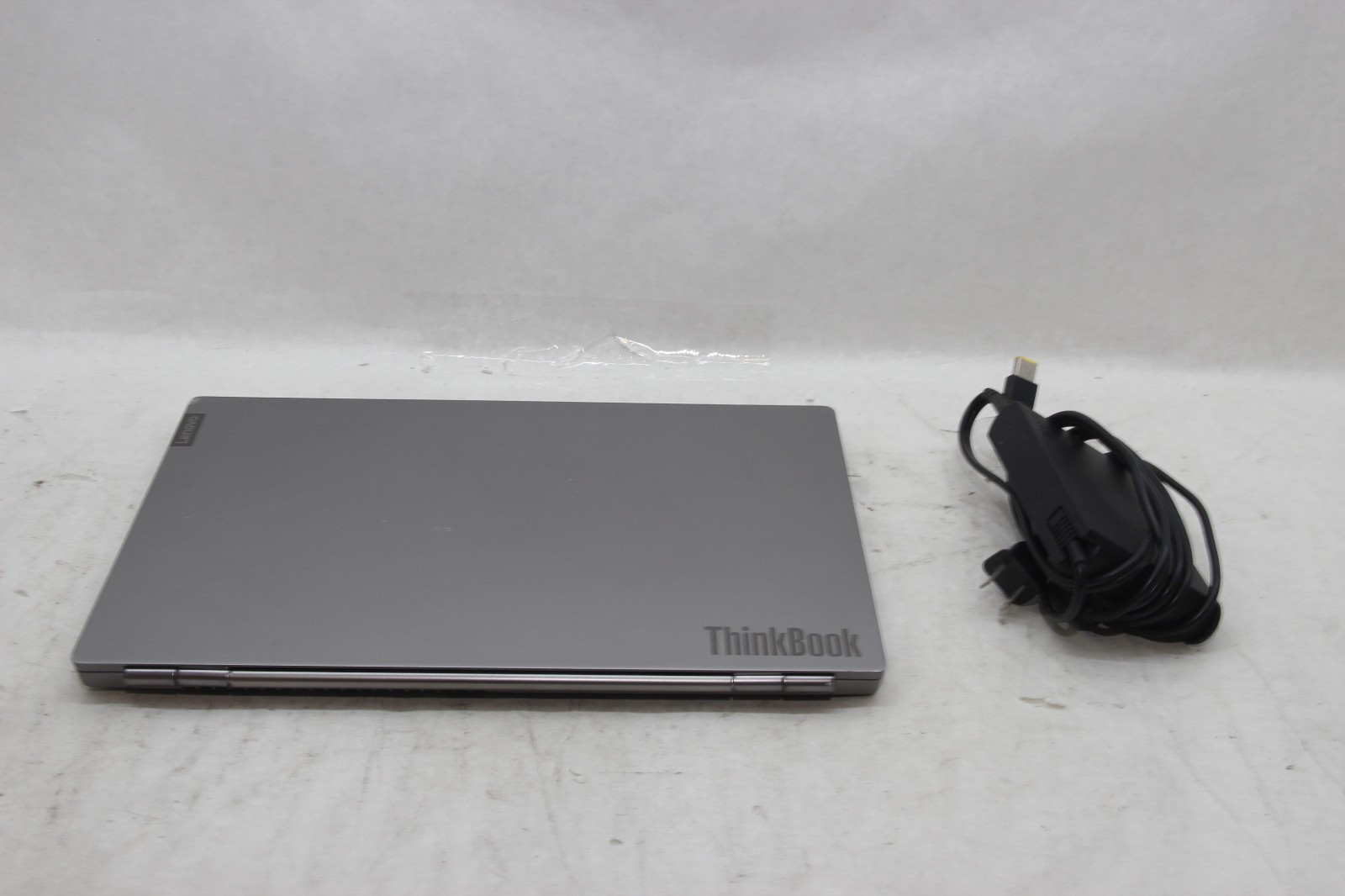Lenovo ThinkBook 14S-IWL 14″ Laptop i5-8265U 8 GB RAM 256 GB SSD Win 11 Charger