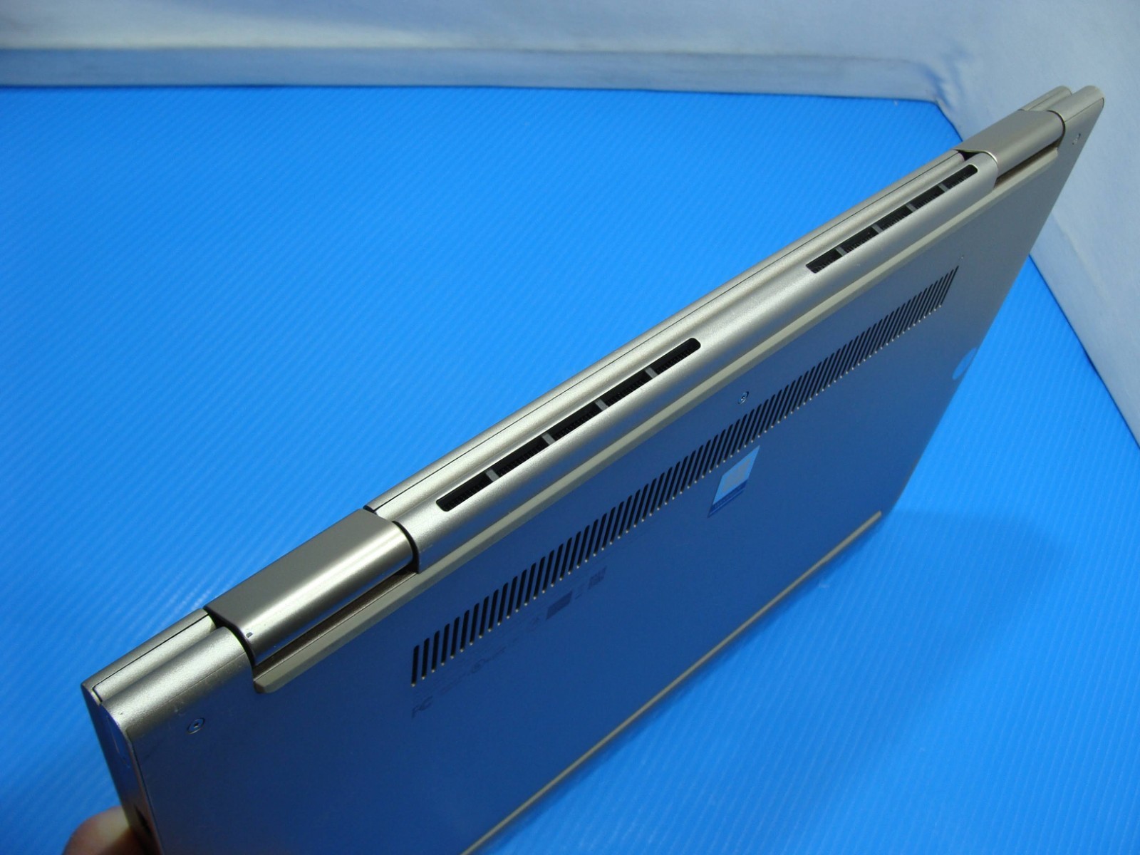 Lenovo Yoga C740-15IML 15.6″ FHD Touch core i7-10510U 1.8GHz 12GB 512GB + PA