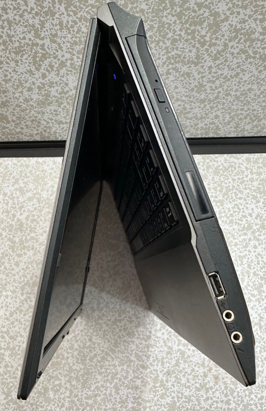 Proline Professional W25CEW Intel Core i3, 128GB SSD, 12GB RAM 15 inch Laptop