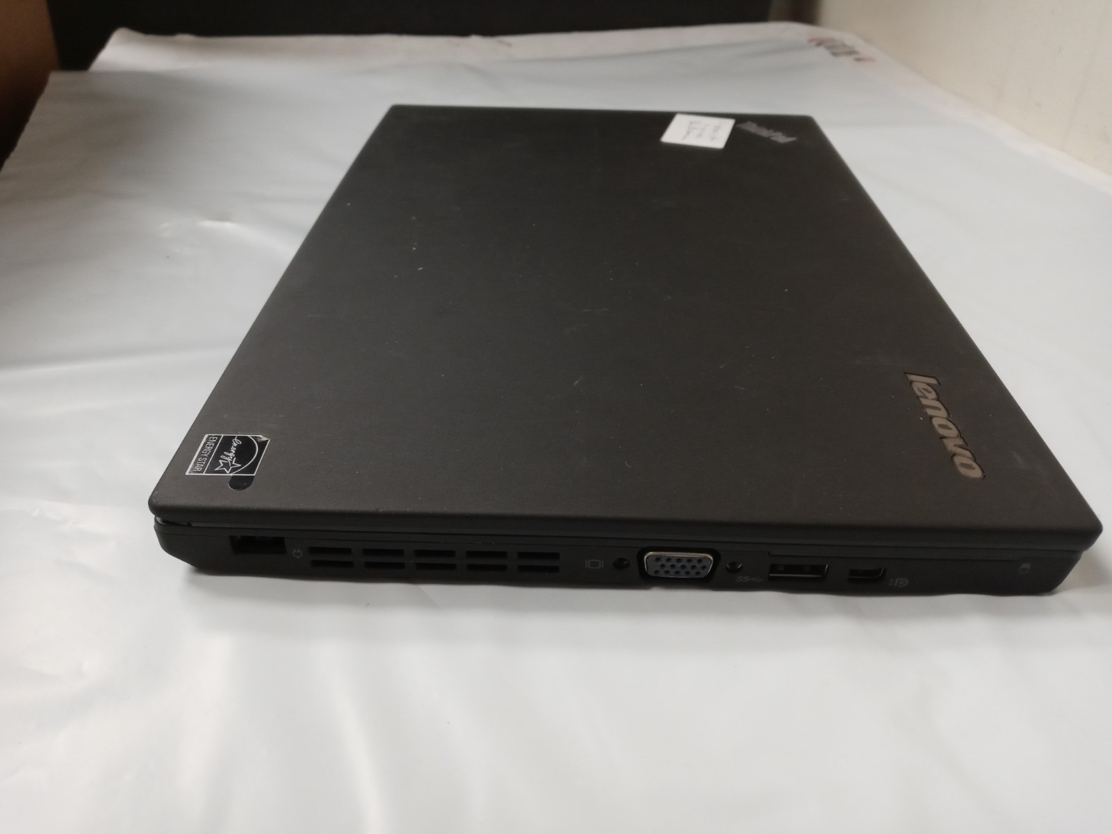 Lenovo ThinkPad X240 12.5″ i7-4600U 2.1GHz 8GB/0GB Webcam Laptop [No OS/AC]