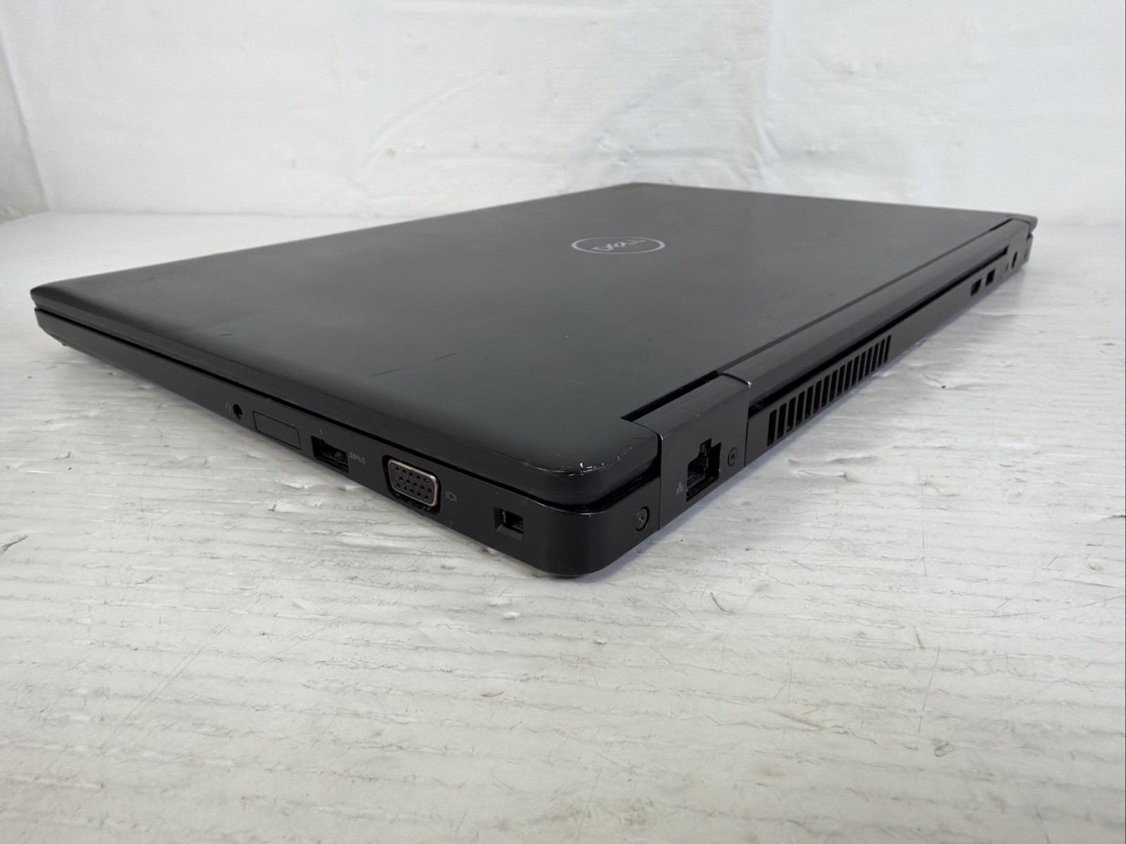 DELL LATITUDE 5590 INTEL CORE I5-8250U 1.60GHZ 4GB RAM NO SSD-Excellent Battery