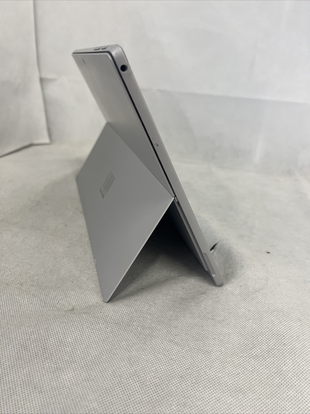 Microsoft Surface Pro 5th Gen 1807 12.3″ Tablet 128GB Wi-Fi + Cellular LTE