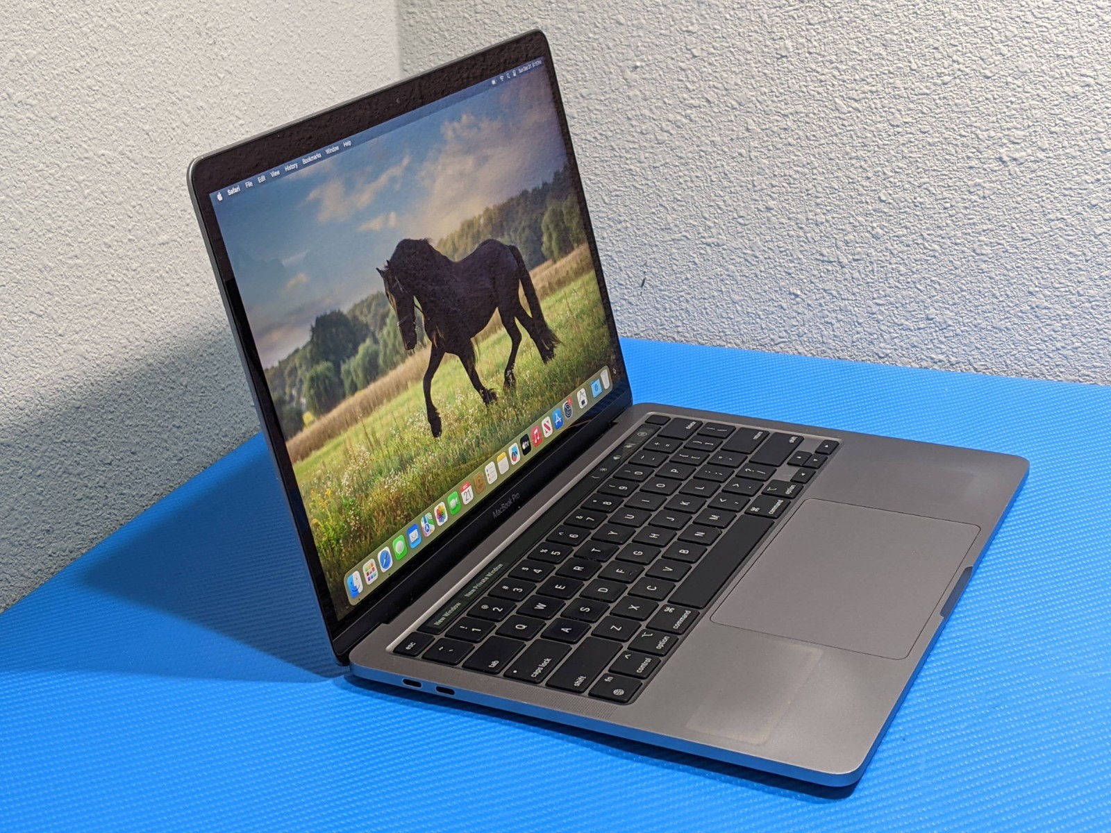 Apple MacBook Pro A2338 13.3″ 2020 M1 8CPU/8GPU 3.2GHz 16GB 512GB MYDA2LL/A +PA