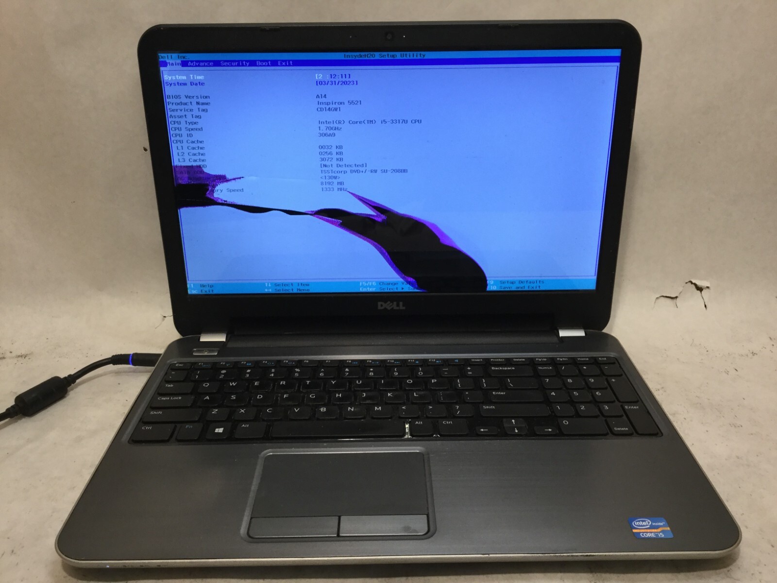 Dell Inspiron 5521 / Intel Core i5-3371U @ 1.70GHz / (CRACKED/MISSING PARTS!)-MR