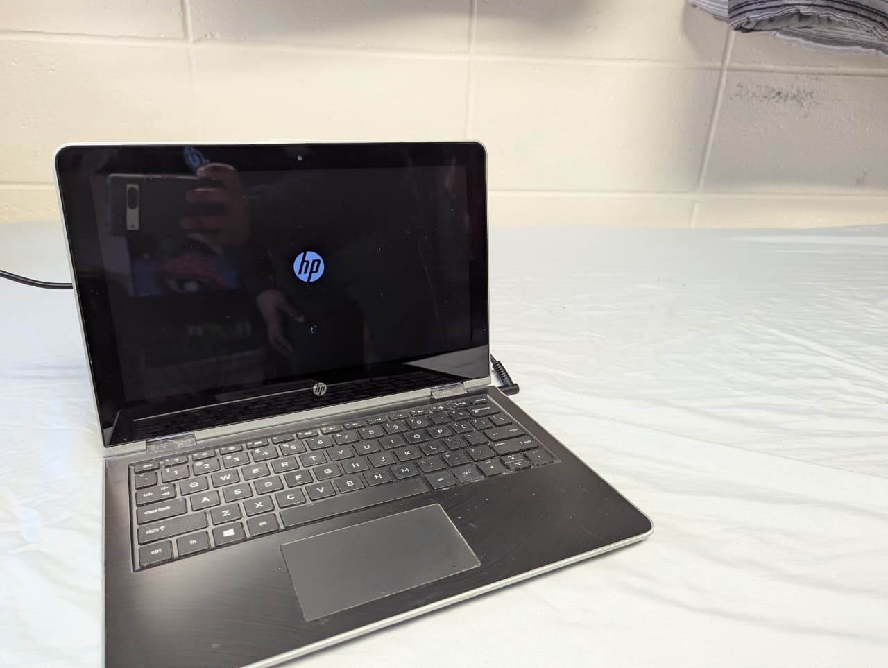 HP Laptop ,i3, 4 GB RAM, Intel Integrated Graphics, Comes with original charger.
