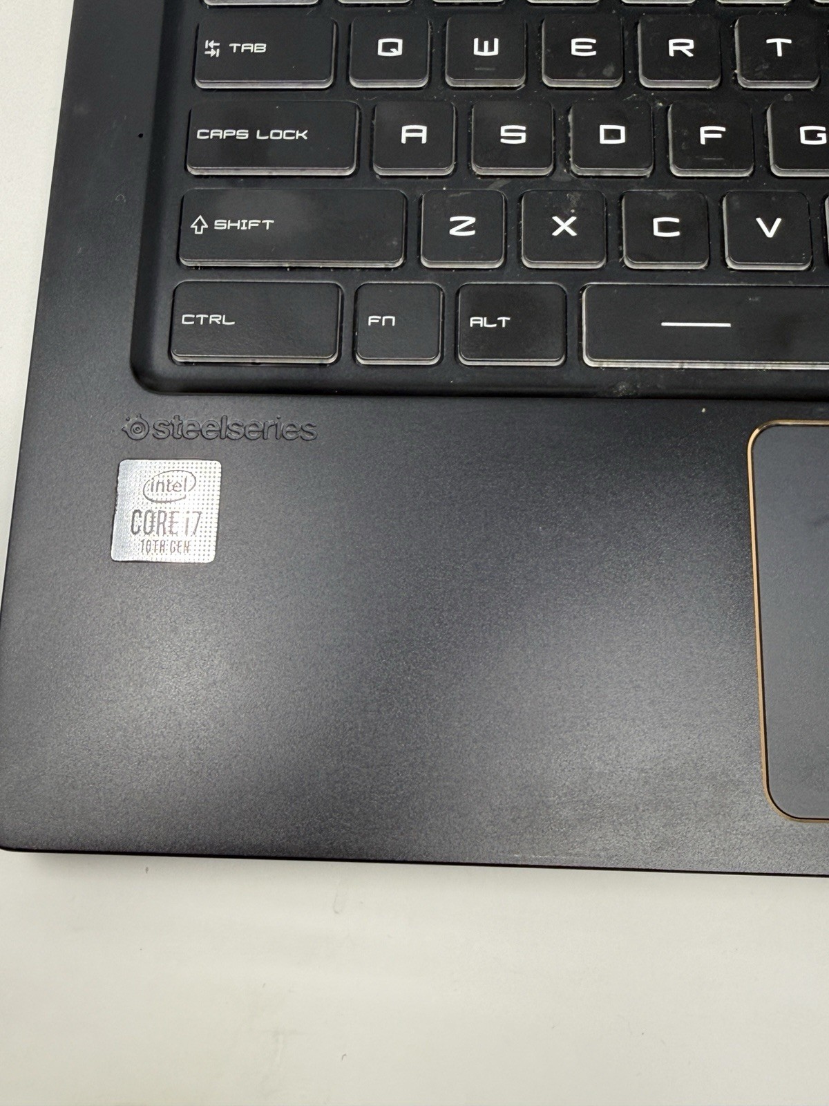 MSI GS75 Stealth 10SE-620 – 17.3″ FHD – i7-10875H –16GB RAM –RTX 2060 –512GB SSD