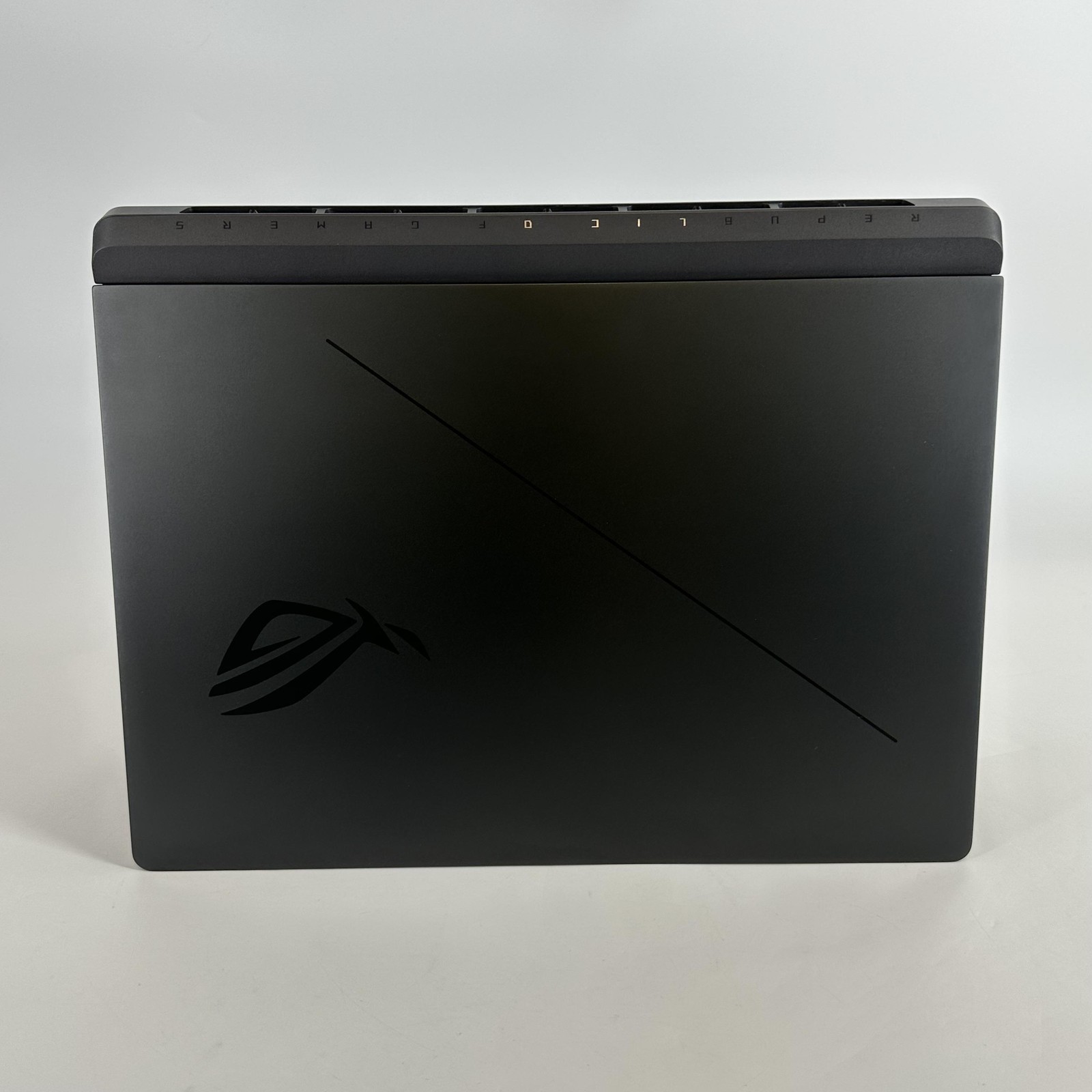Asus ROG Strix G16 G615 QHD+ 2.7 GHz Ultra 9 275HX 32GB 1TB SSD NVIDIA RTX 5080