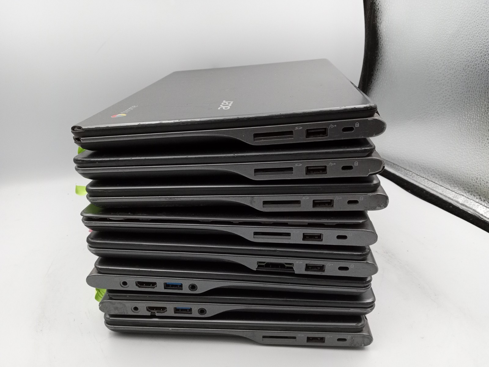Lot of 8 – Acer C720 11.6″ Chromebook Laptops * FOR PARTS * VARIOUS ISSUES -RR