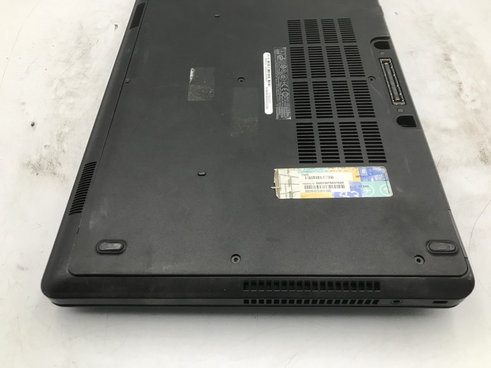 DELL LATITUDE E5450 – BOOTS TO BIOS/BAD LCD – INTEL I3 5010U – NO RAM – READ -BB