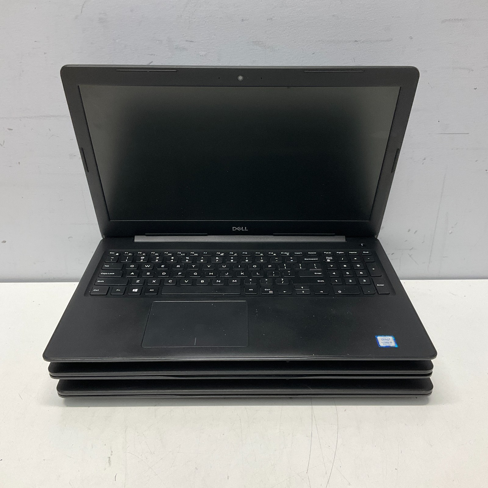 Lot of 3 DELL LATITUDE 3590 15.6″ Intel Core i5-8265U Laptop BROKEN LCD AS IS