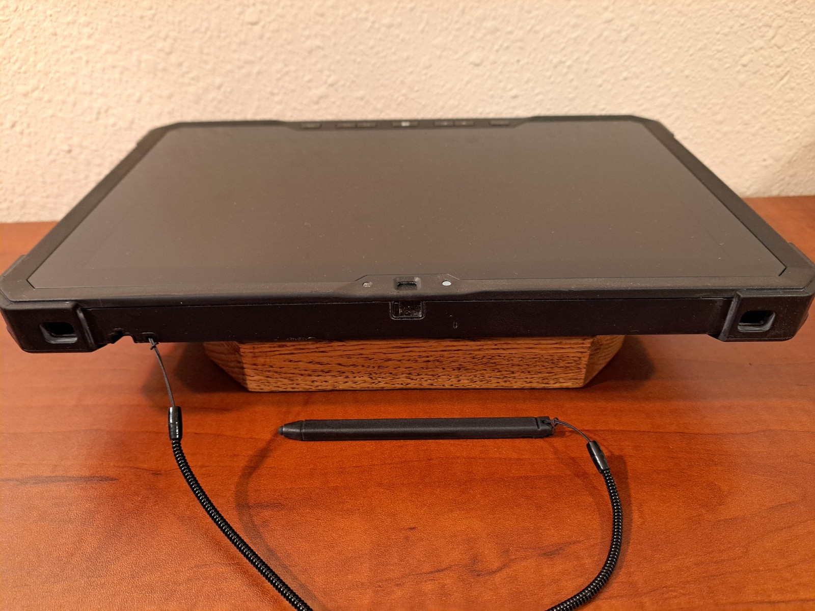 Dell Latitude 7212 Rugged Tablet i7-8650U, 16GB/256GB, Win 11, Charger, Battery