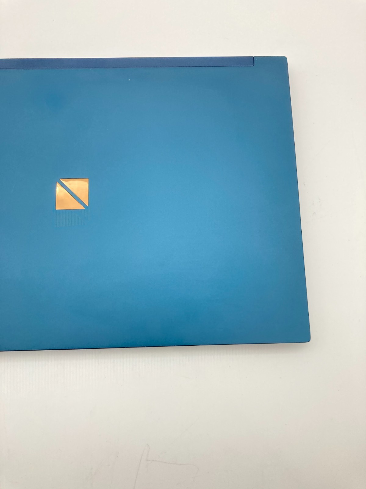 NEC Lavie PC-LV750RAL-E3 Core i7-9750H RAM 8GB SSD 512GB OLED 4K (3840×2160)
