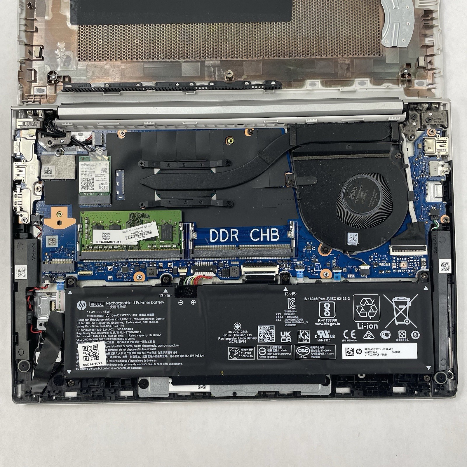 HP ProBook 630 G8 13.3″ i7-1165G7 2.80 GHz 8 GB RAM No SSD/OS/AC – Dents