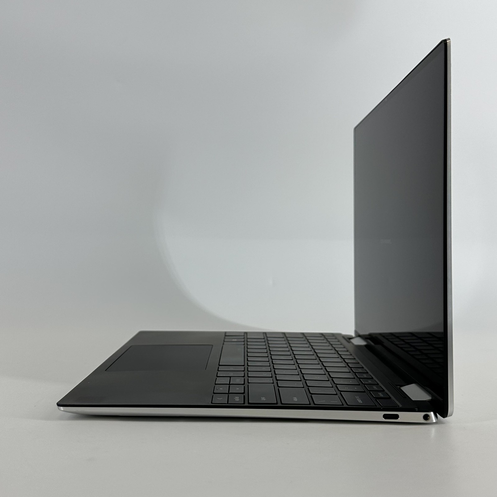 Dell XPS 13 7390 (2-in-1) FHD+ TOUCH i7-1065G7 1.30GHz 16GB 256GB SSD Very Good