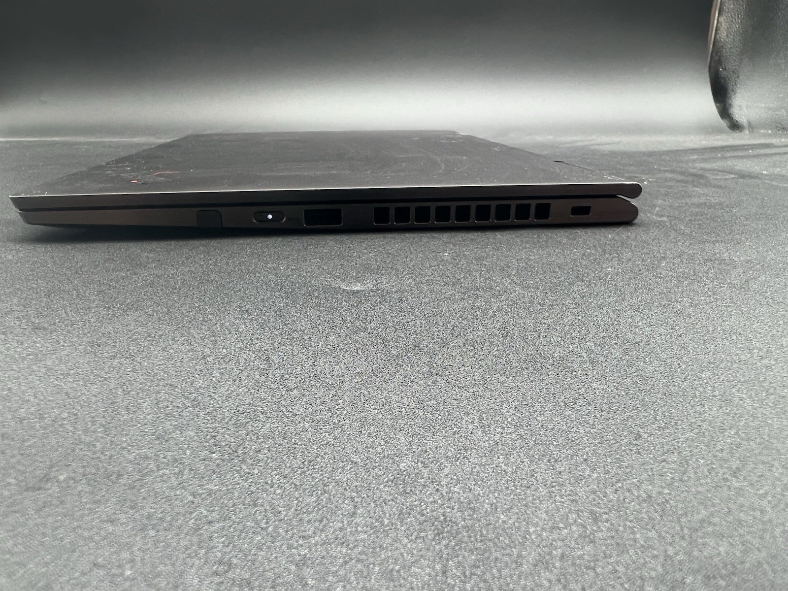 *READ* Lenovo ThinkPad X1 Yoga Gen 5 Intel i7-10510U 1.80GHz 8GB RAM W11P 256GB