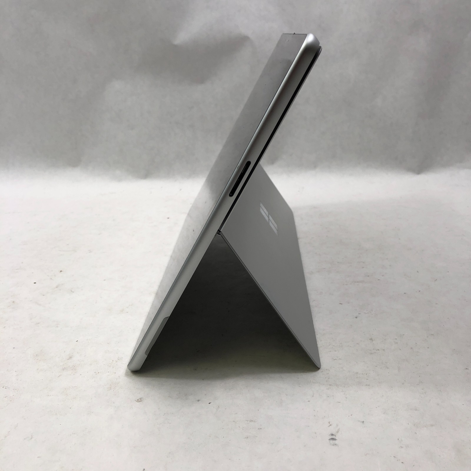Microsoft Surface Pro 11 Core UItra 5 236V 16GB RAM 512GB SSD Win 11 Pro *Read*