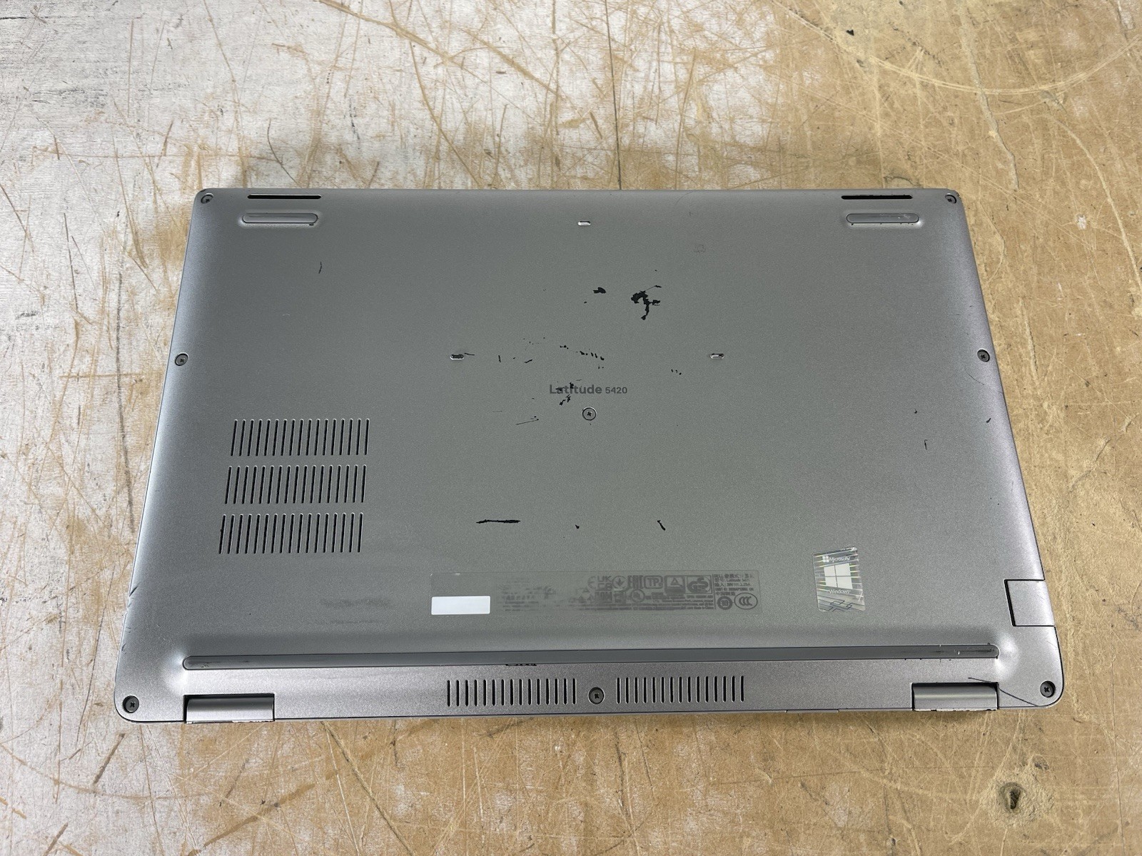 DELL LATITUDE 5420 i7-1165G7 @ 2.80GHz, 4GB RAM, NO HDD/OS