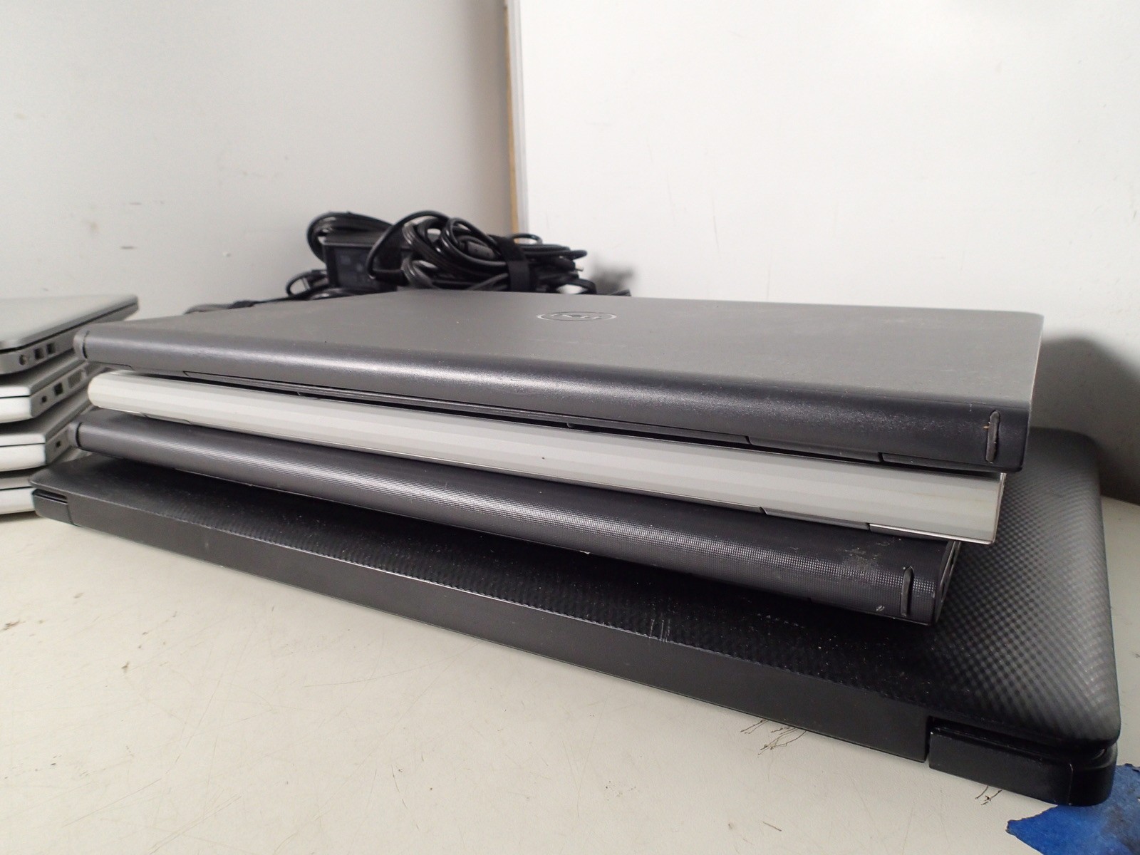 i3 10th-12th Gen Mixed Lot of x8. Tested and loaded Windows 11 adapters included