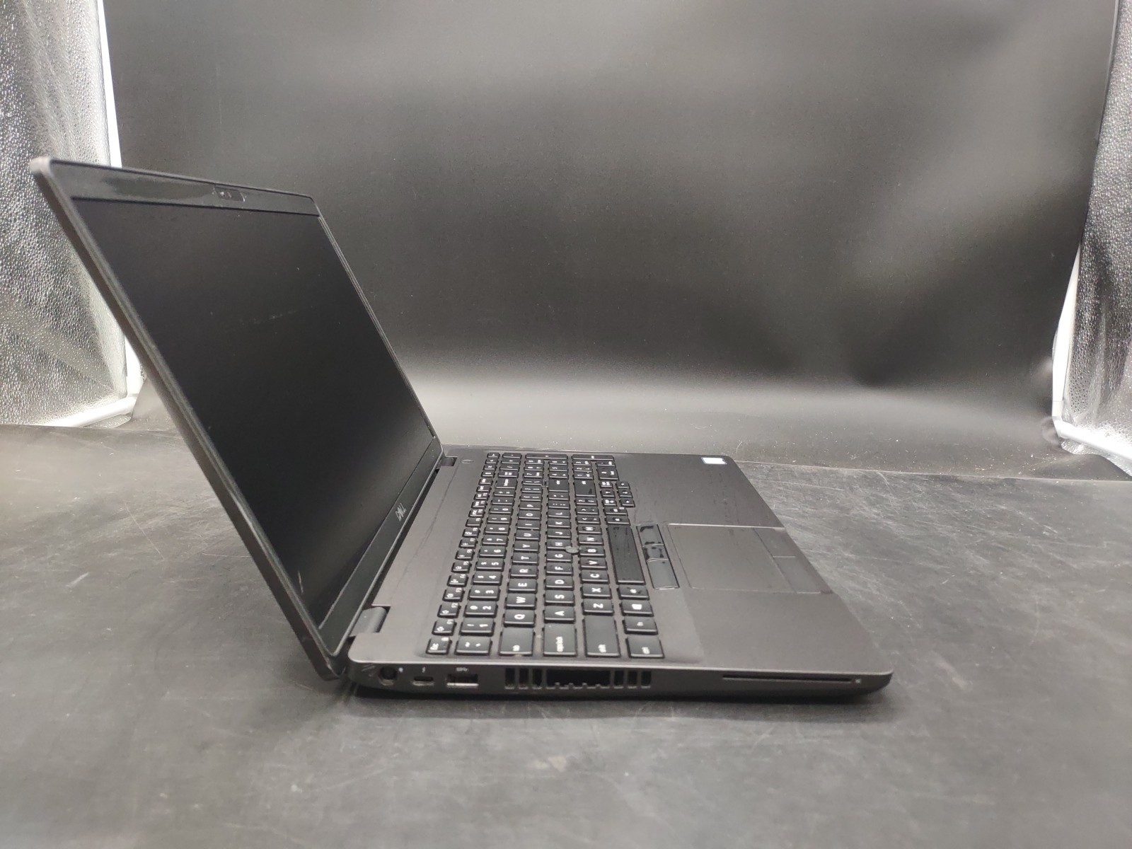 Dell Latitude 5501 i7 9850H @ 2.60GHz 16GB RAM NO SSD NO OS