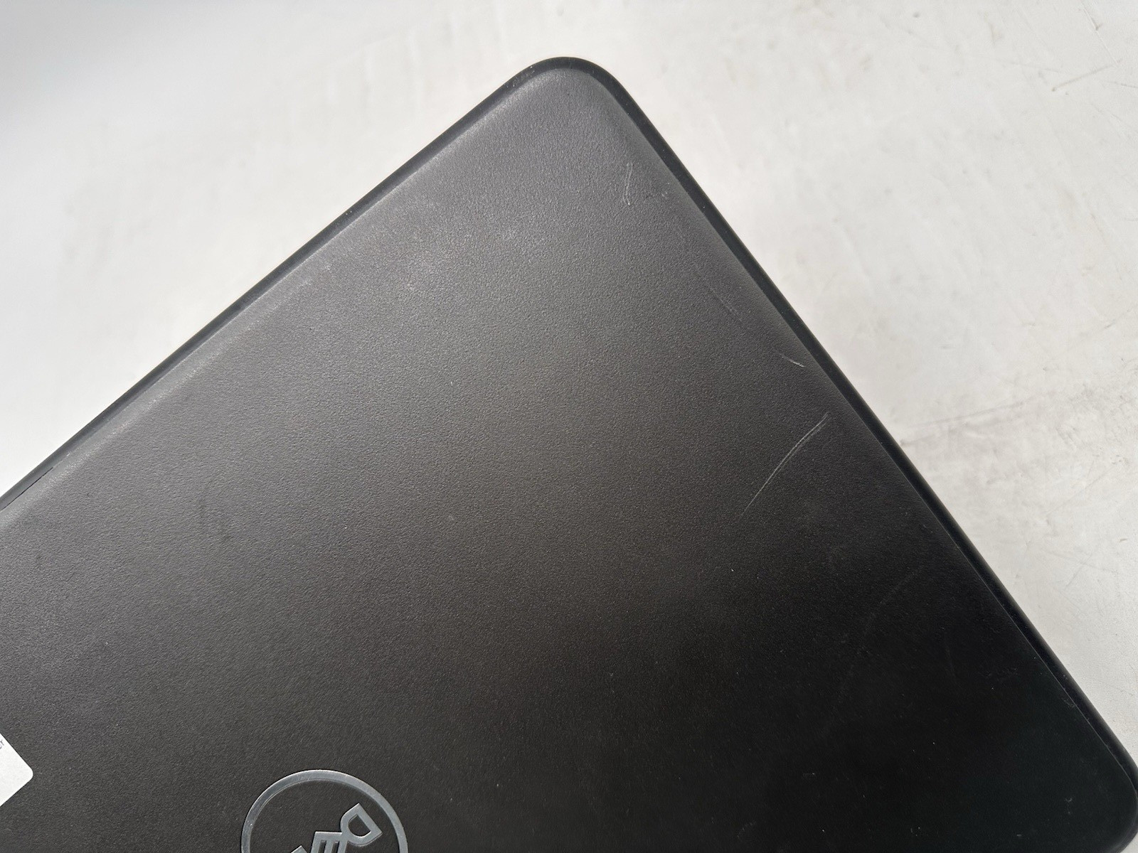 Dell Latitude 3310, i5-8265U CPU, @ 1.60GHz, 8GB RAM, 256GB NVMe-No OS/Adapter