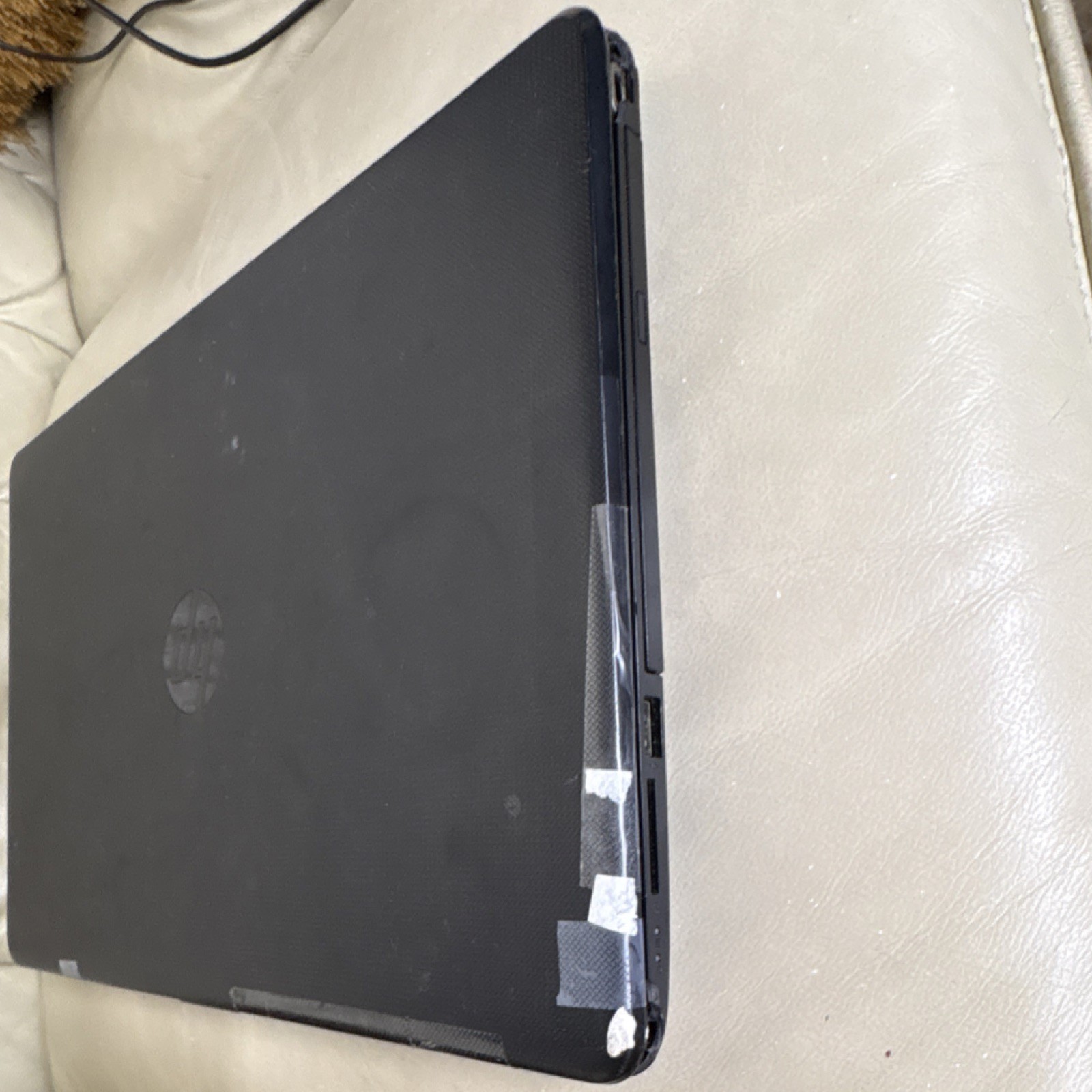 HP Intel Core i5 7th Gen. 15.6″ Black Laptop 1TB HDD HD Display Windows 10