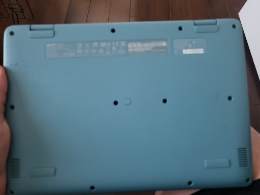 Acer Spin 1 Sp111-31 -4gb mem 32GB SSD Touch Screen/Tablet Boxed with Cord