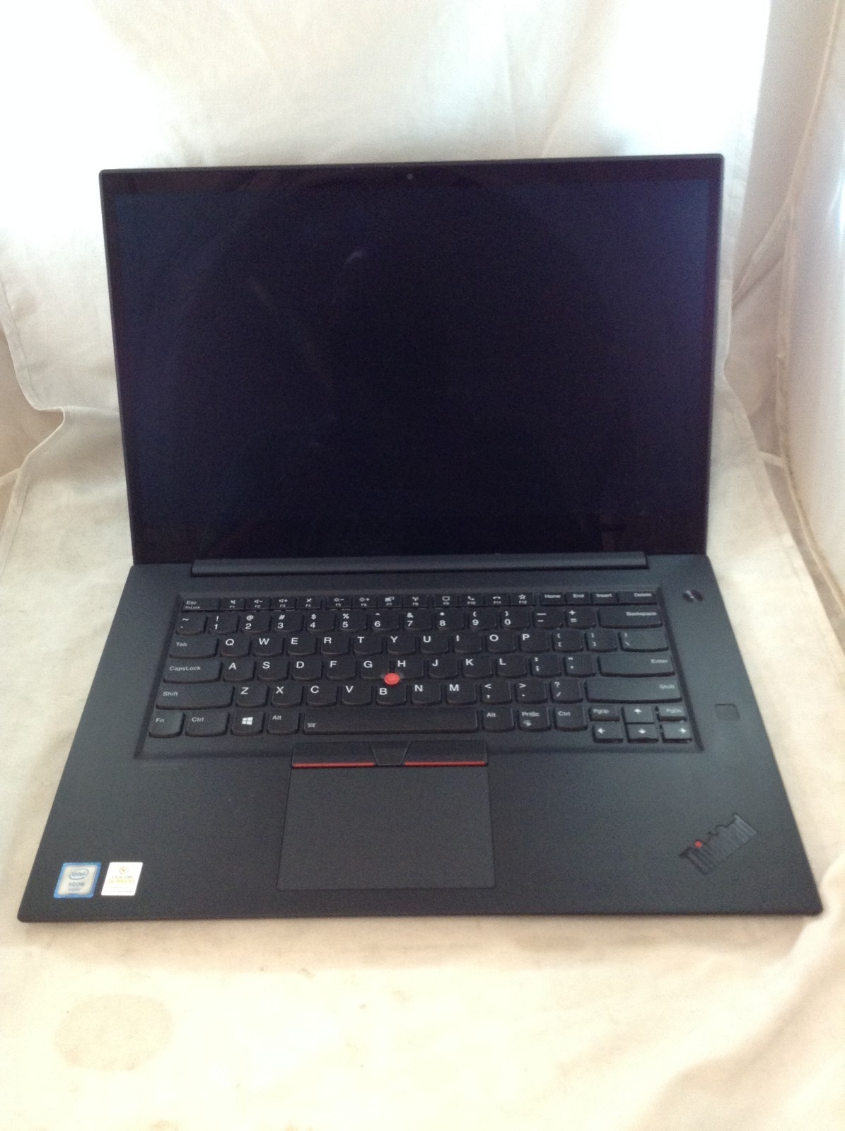 Lenovo ThinkPad P1 Gen 3 Xeon W-10855M 32GB RAM Quadro T2000 W11P No adapter