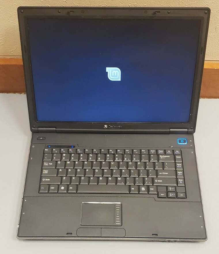 GATEWAY E-475M 15.6″ Intel Core 2 Duo T5470 2GB RAM 120GB HDD WIFI LINUX