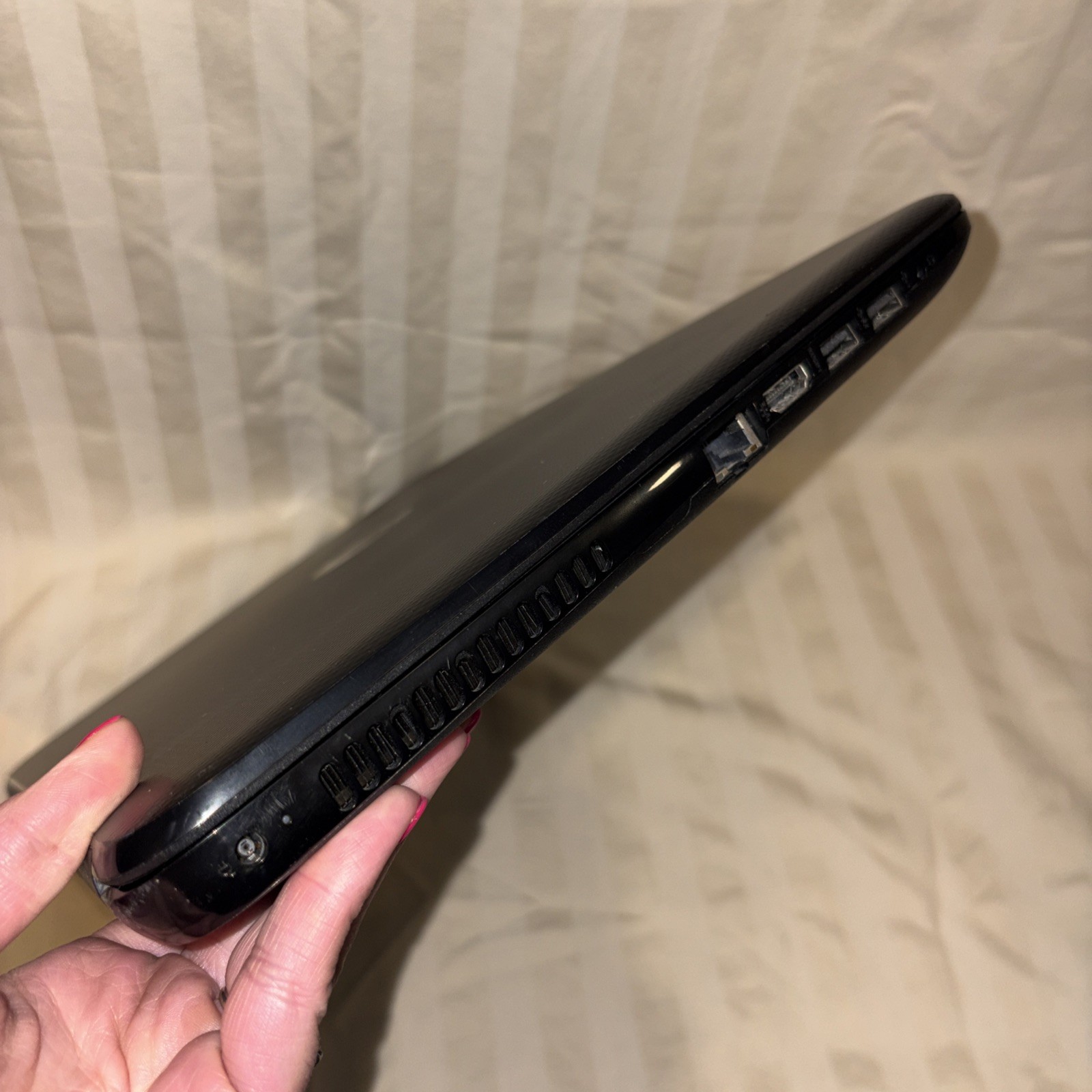 HP 15-af131dx 15.6″ AMD A6-5200 2.00GHz 8 GB RAM 500GB HD WIN 10 HOME