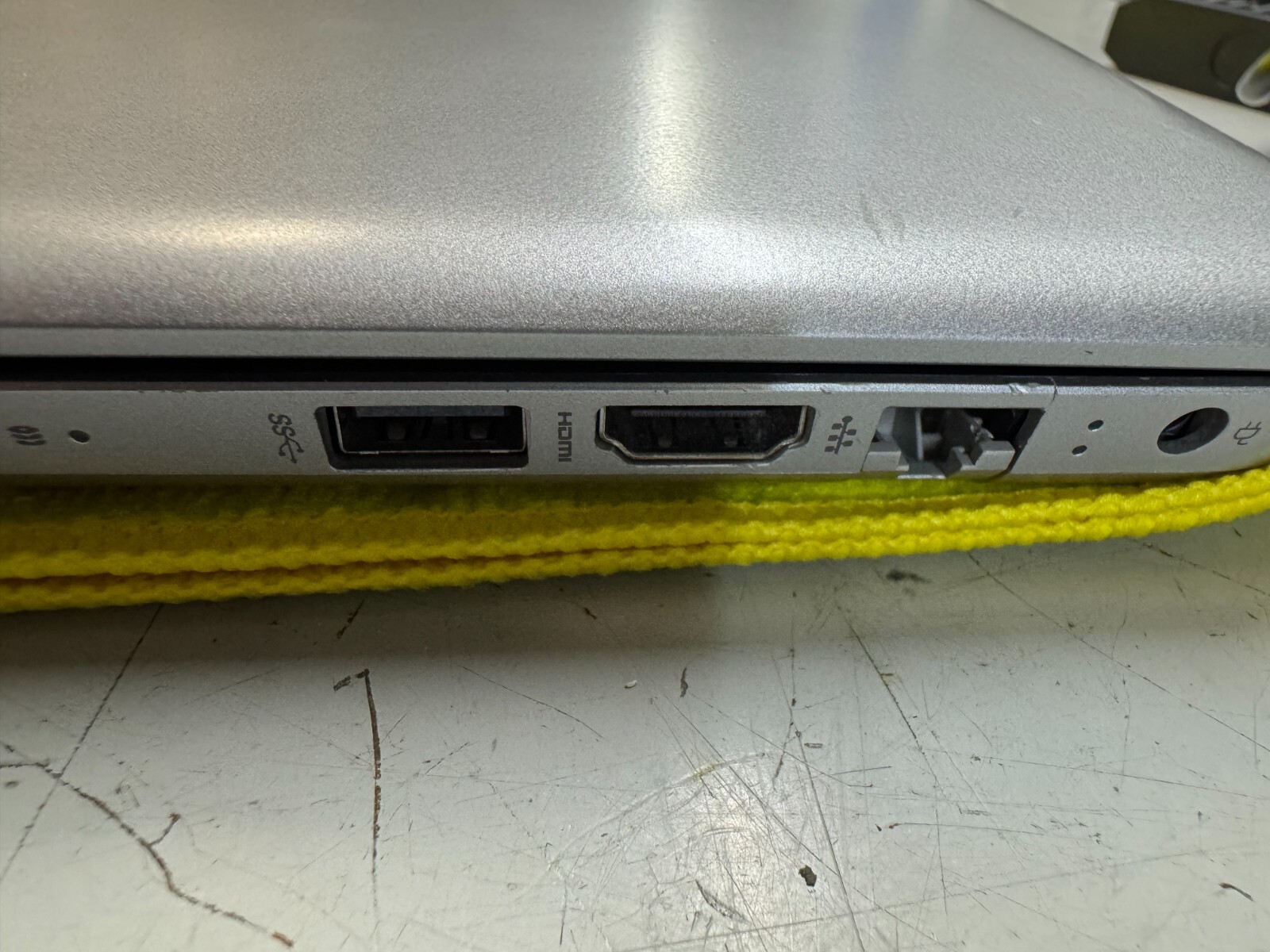 HP Pavilion 15z-aw000 15.6″ AMD A9-9410 R5 @ 2.90GHz FOR PARTS
