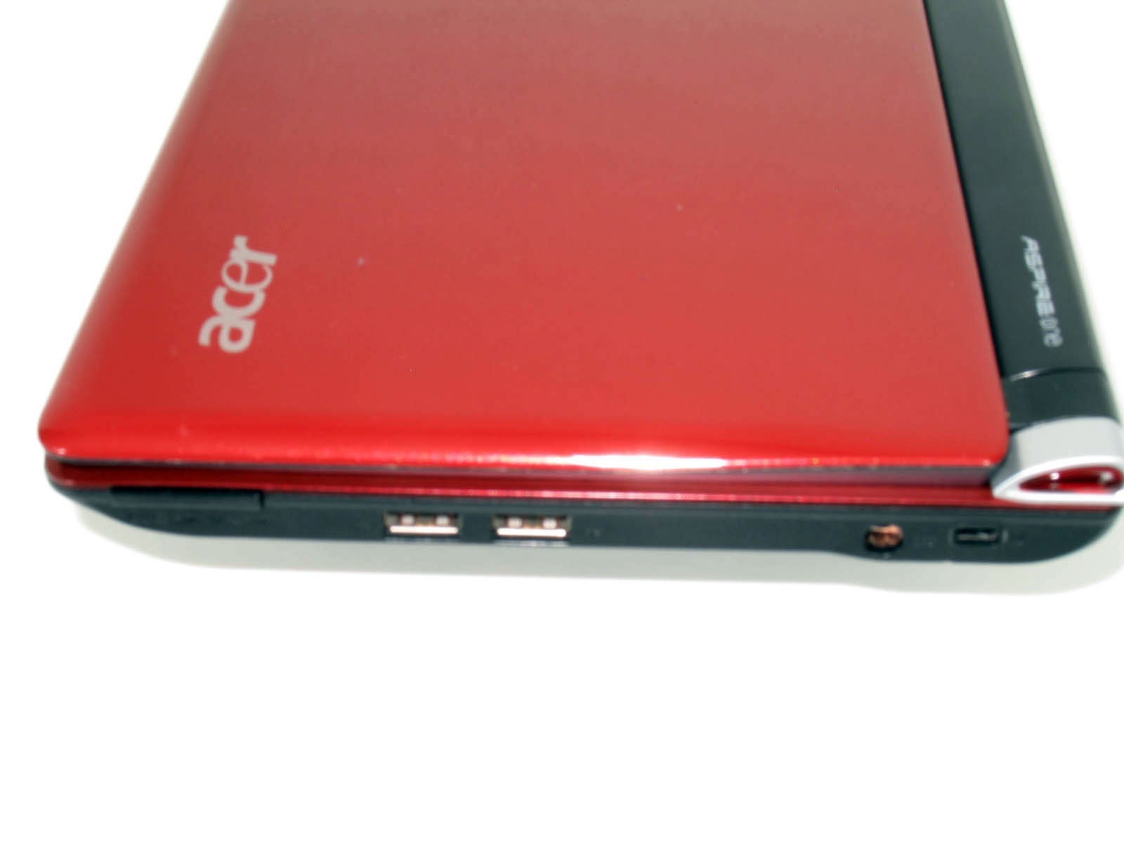 Acer Aspire One D250 – Windows 10, Wireless Mouse, Carrying Case