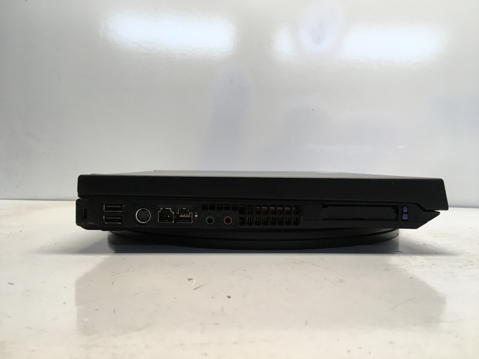 IBM ThinkPad R52 Intel Pentium M 1.86GHz 1 GB NO HDD – Dim Screen