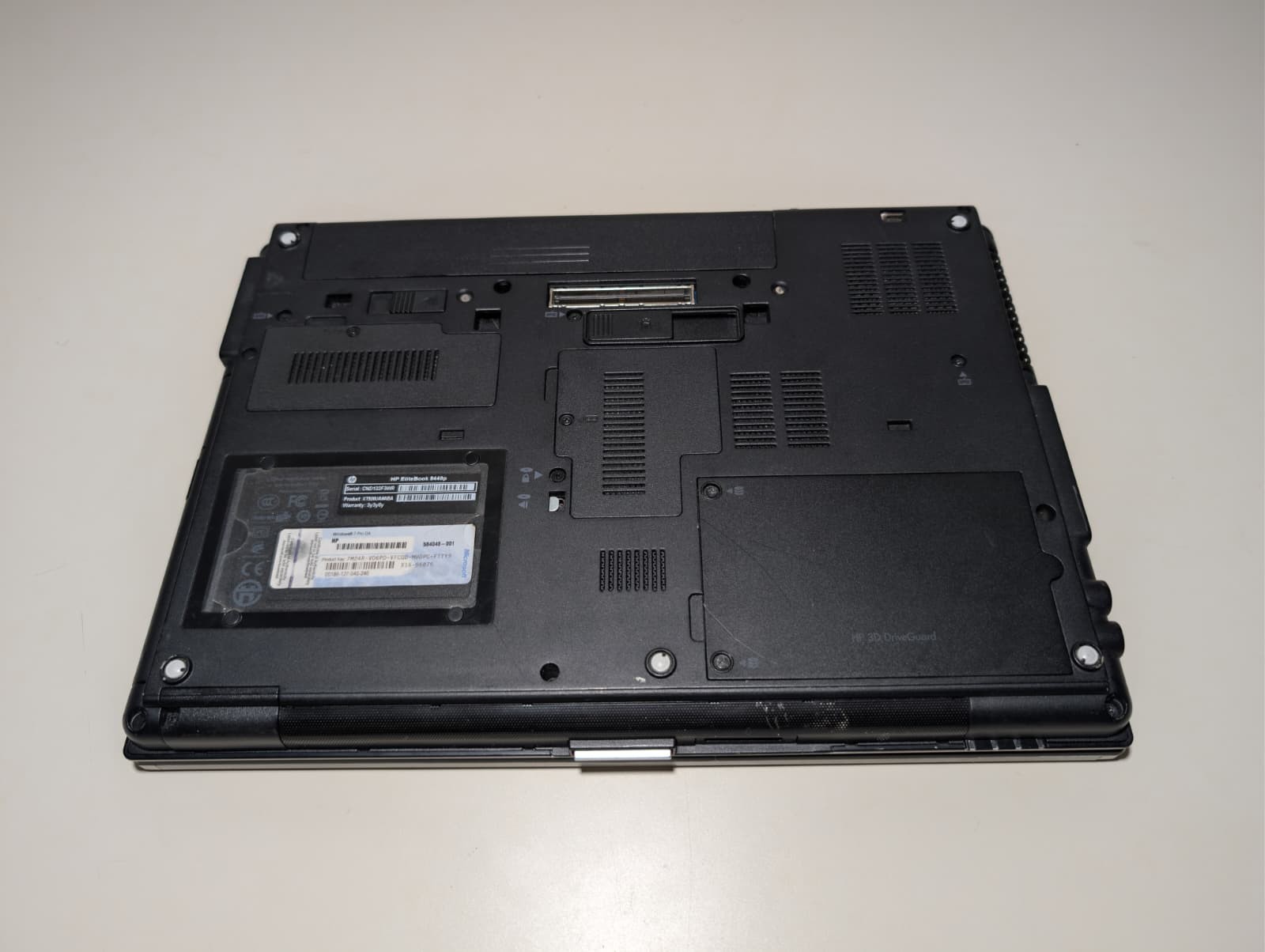 HP EliteBook 8440P | i7 4GB RAM 320GB HDD | HD+ NVIDIA Win XP Pro 32-Bit DVD-RW