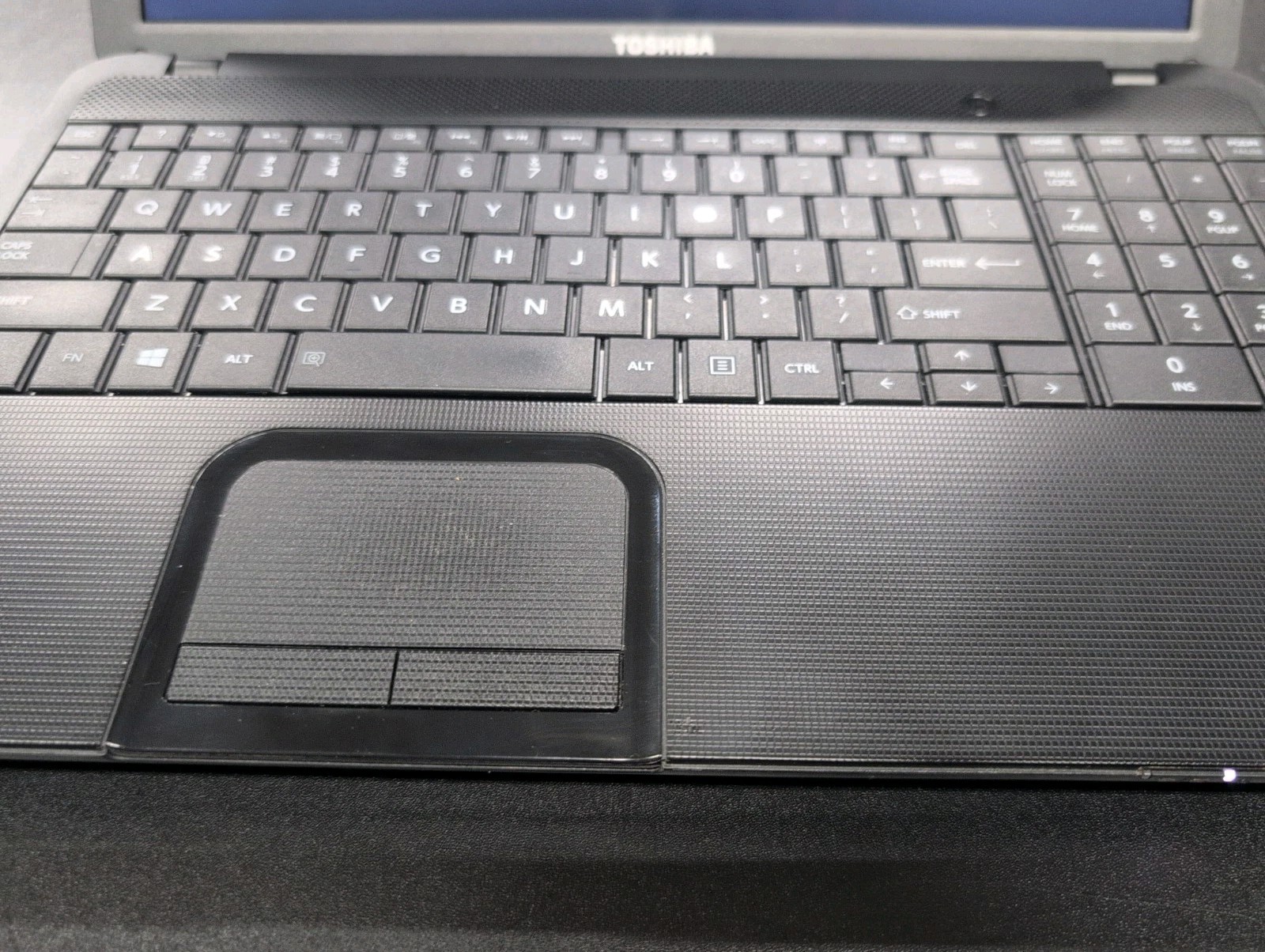 TOSHIBA Satellite AMD C855D 15” Laptop Great Working Condition 4GB Ram 250GB SSD