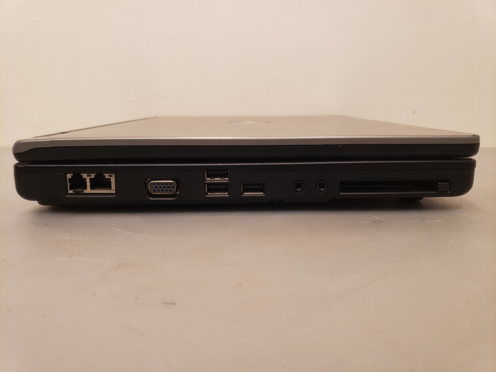 Vintage Dell Inspiron B120 Laptop Intel M 1.5GHz 1GB 20GB 14″ Wide XGA WinXP