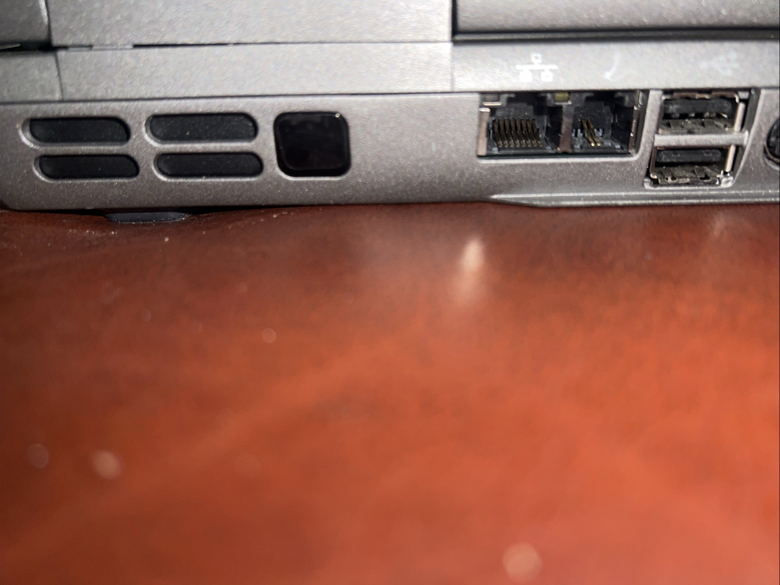 Dell Latitude D810 Intel Pentium M 1.73GHz 520MB Ram NO HDD For Parts