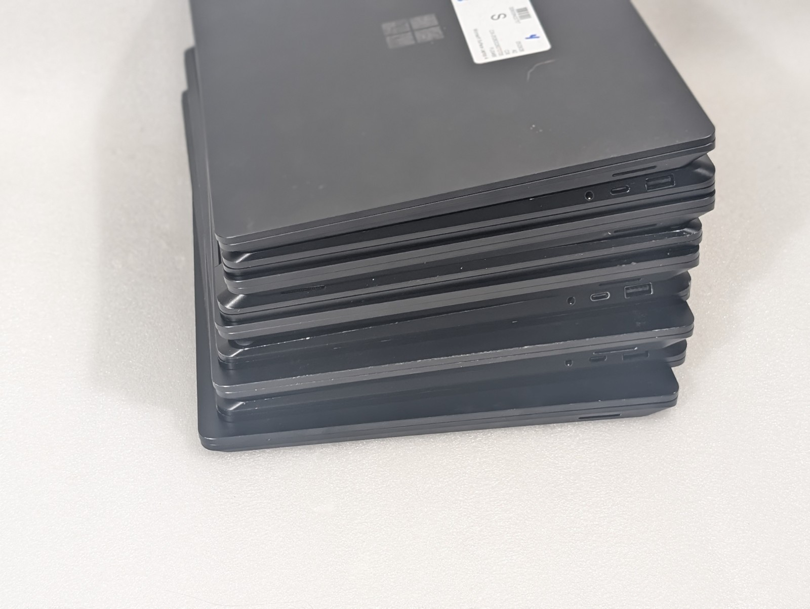 Lot 32x Microsoft Surface Laptop 3 4 Go 1943 1958 1951 Pro 7 1960