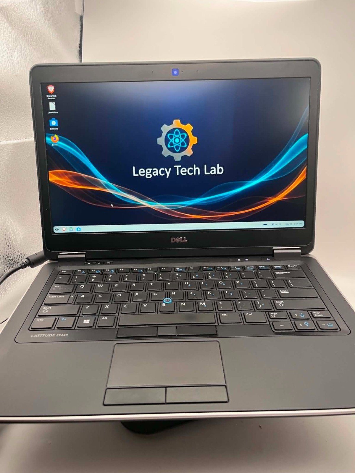 Dell Latitude | Linux Mint | i5-4300U| 8GB| 500GB | Backlit Keys | 1 YR WARRANTY