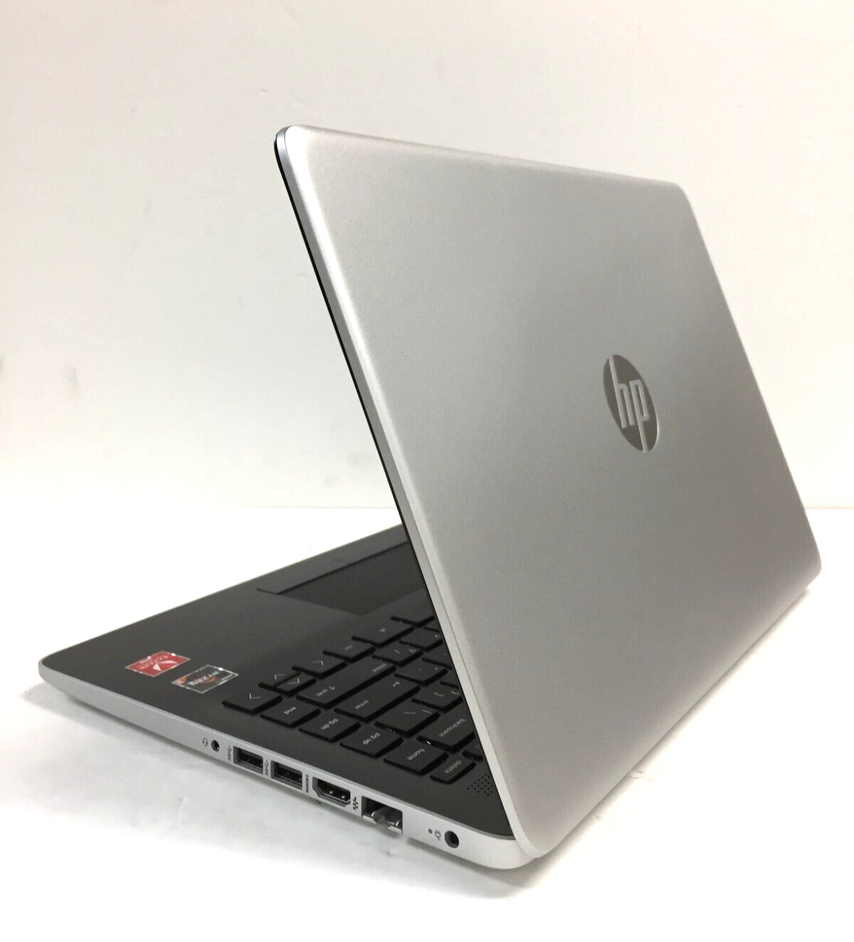 HP 14-dk0028wm 7MP80UA 14″ Laptop/AMD R3-3200U/4GB Ram/128GB SSD/Win 10, Silver