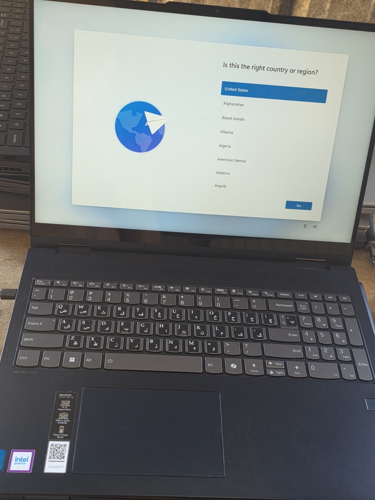 Lenovo IdeaPad Slim 5 16IRU9 2n1 16″ Touch , Intel Core 7 150u 16 gb B Lm93
