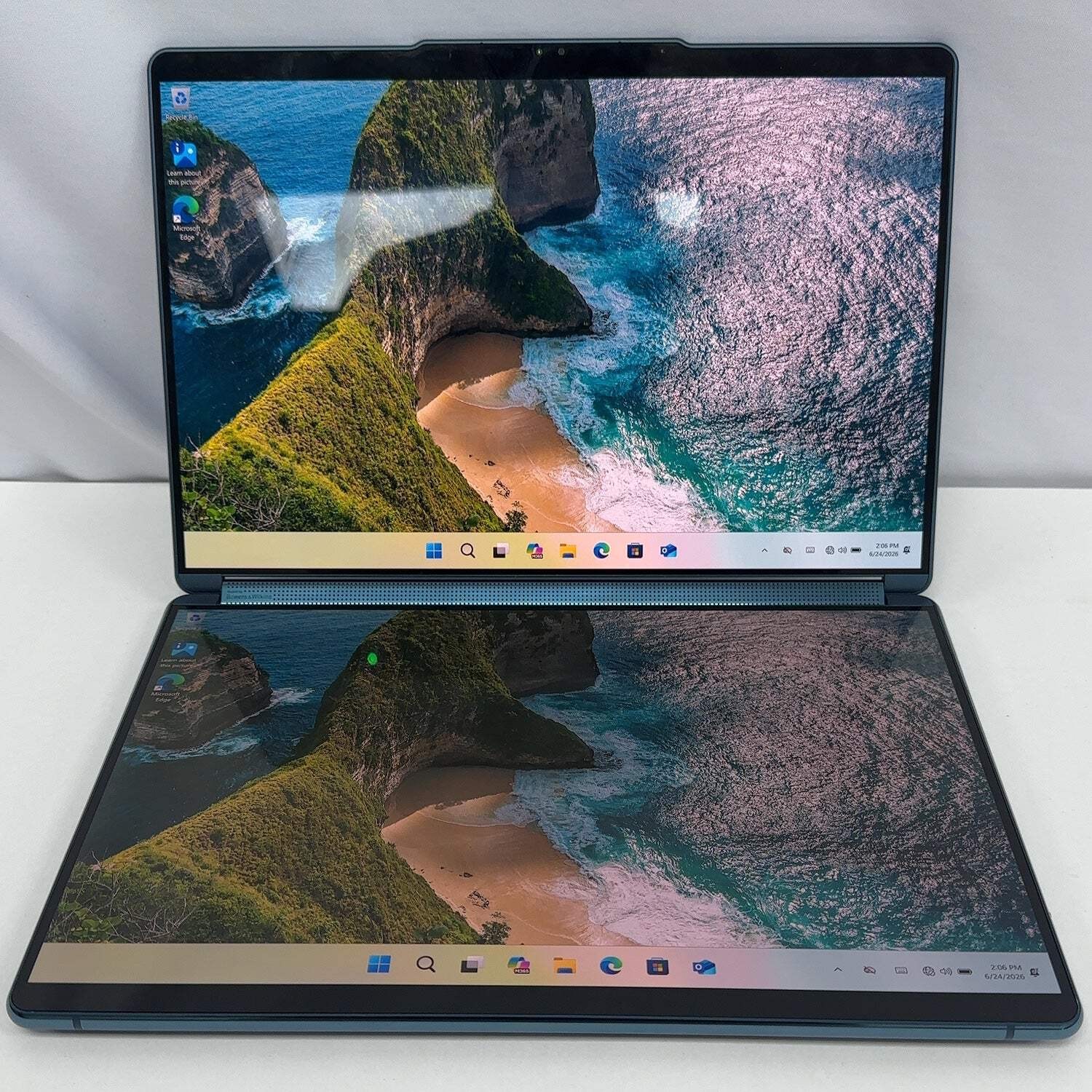 Lenovo yoga book 9 13IMU9 13.3″ Core Ultra 7 155U 1.7GHz 16GB RAM 1TB SSD