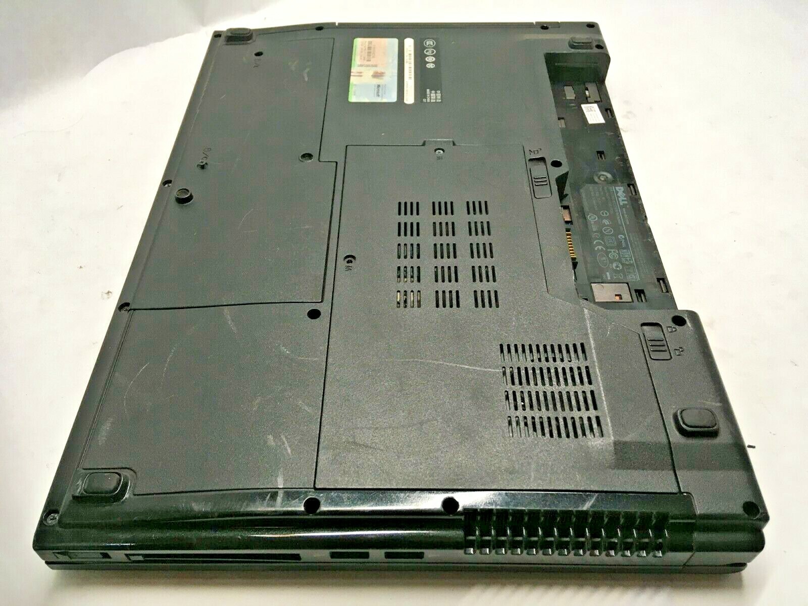 Dell Vostro 1520 Laptop For Parts Broken LCD Screen NO HDD/RAM/Battery JR