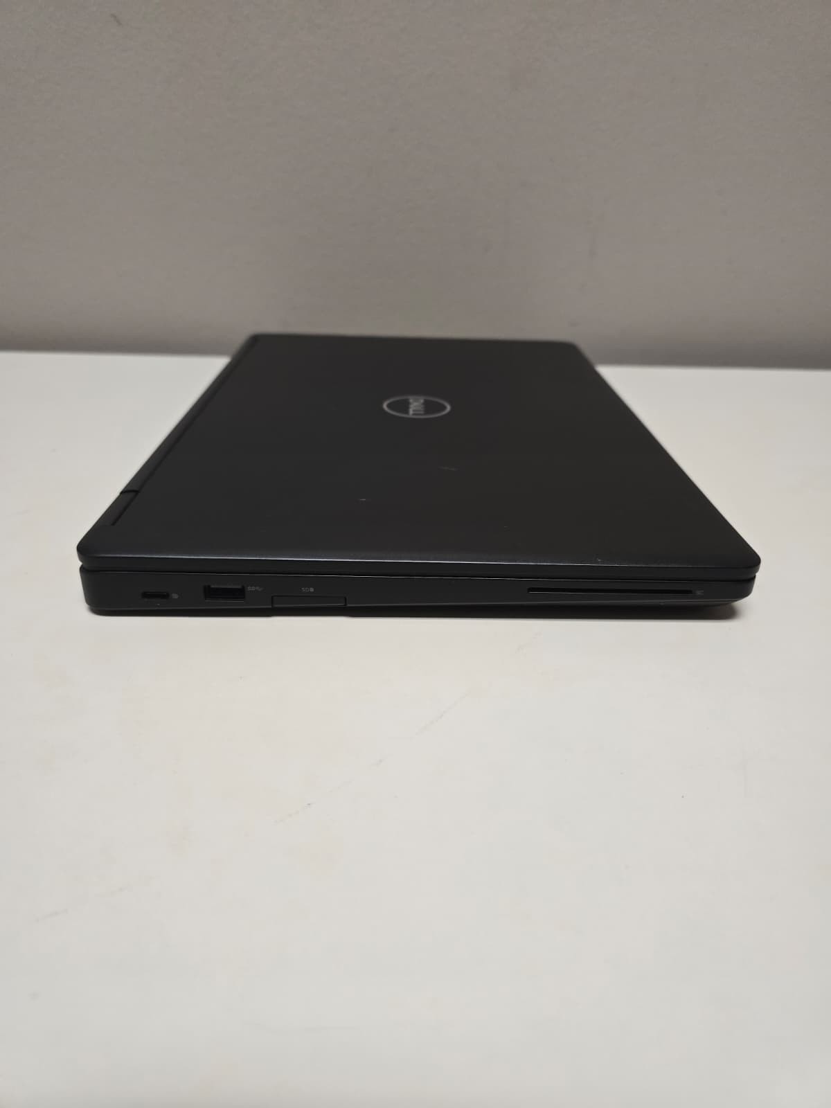 Dell Latitude 5491 | i7 8th Gen 16GB RAM 512GB SSD | FHD Backlit Win 11 Pro
